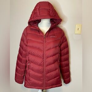 🧥 Eddie Bauer Women’s Down Filled Hooded Jacket. Micro light and packable. 🧥